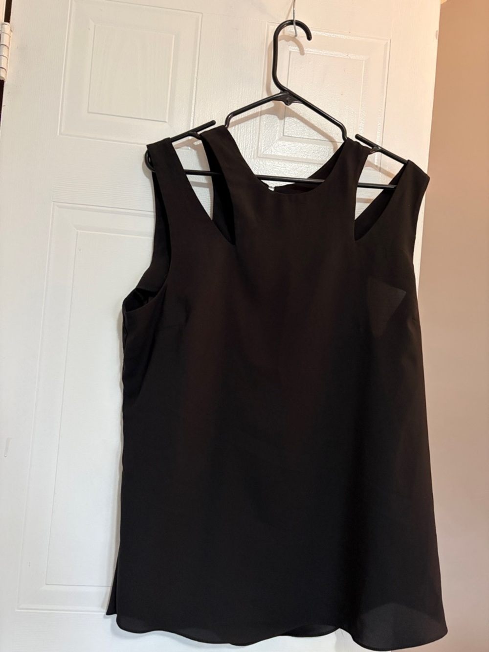 le chateau Black Garment with Canada Label